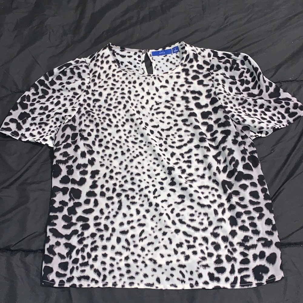 Apt. 9 Top